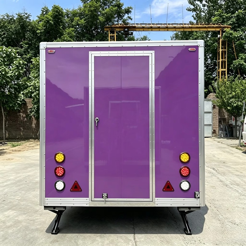 Rimorchio Moderno per Catering - Street Food Snacks recensione e prezzo